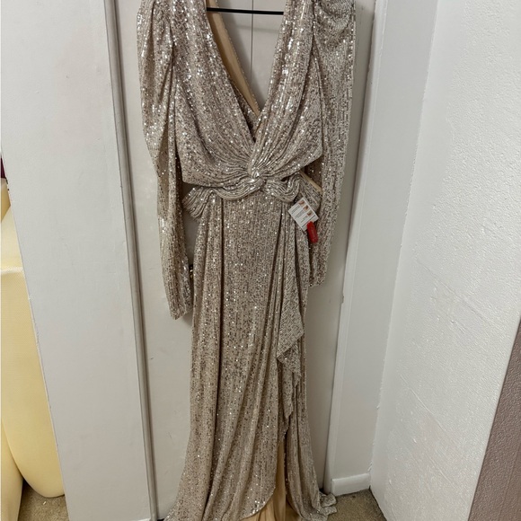 NWT Mac Duggal 26739 Elegant Silver Nude Evening Gown - SZ 16 - Picture 5 of 8